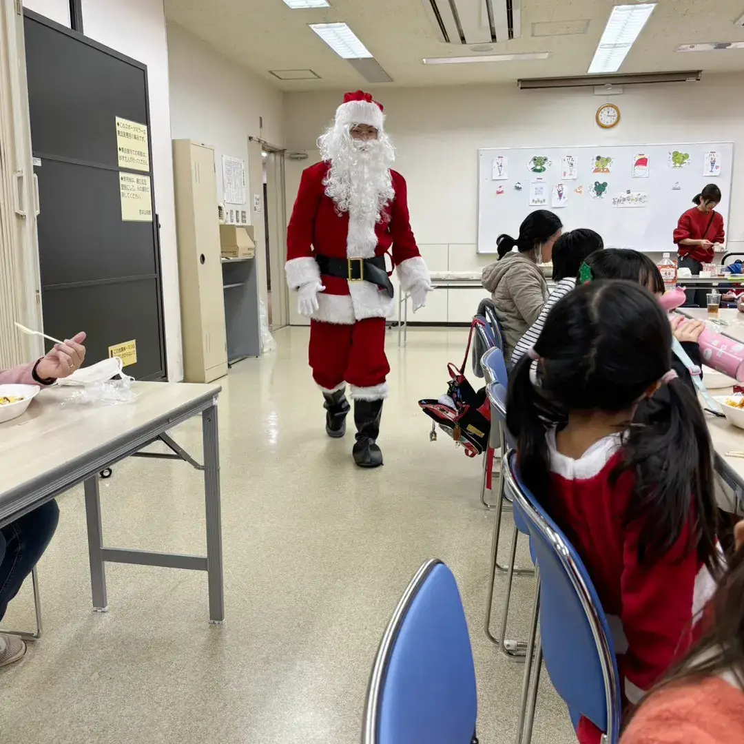 子ども食堂かえるのうた20231224_子供達の様子